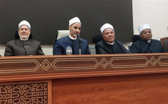 رئيس القطاع الديني يعقد اجتماعًا موسعًا مع قيادات مديرية أوقاف قنا لمتابعة الأداء الدعوي والإداري