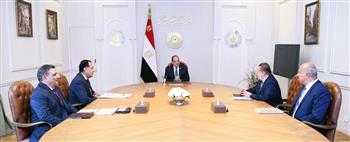 الرئيس السيسي يجتمع مع رئيس الوزراء لبحث مستجدات تعزيز أداء القطاع المصرفي