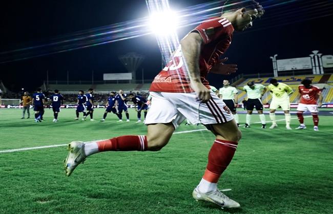 الدوري الممتاز.. الدقيقة 30| إصابة زيزو وطاهر محمد طاهر بديلًا أمام إنبي