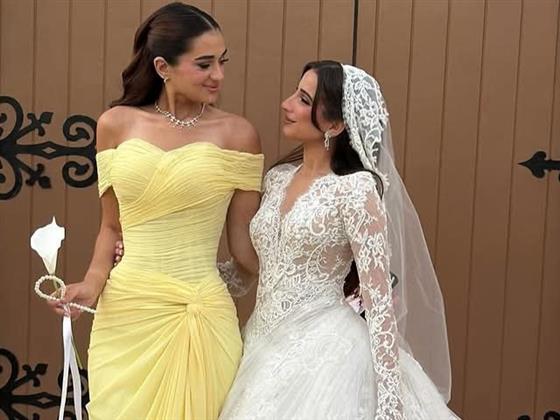 ملك زاهر باطلالة حالمة  في زفاف صديقتها