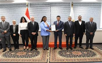وزير الشباب يبحث التعاون مع شركة ALX لتأهيل الكوادر في الذكاء الاصطناعي