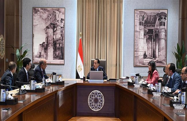رئيس الوزراء يبحث مع مسؤولي شركة سيمنز الألمانية تعزيز التعاون