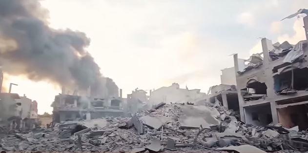 جيش الاحتلال يقصف برج الغفري في مدينة غزة