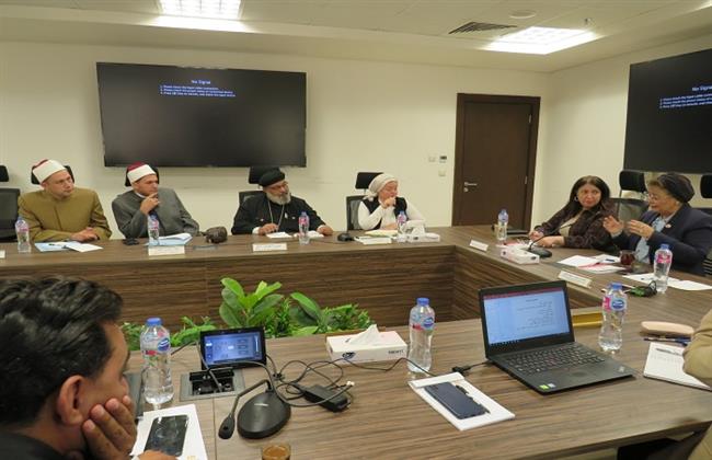 نائب وزير الصحة تناقش توحيد منظومة المشورة قبل الزواج مع التضامن والأوقاف والكنيسة