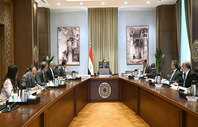 رئيس الوزراء يُتابع الجهود المبذولة لطرح الفرص الاستثمارية المتاحة في قطاع الصحة 