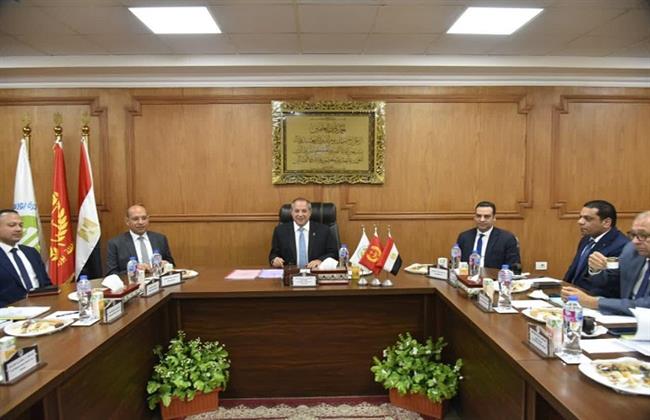 محافظ بورسعيد يترأس اجتماع مجلس إدارة المنطقة الحرة 