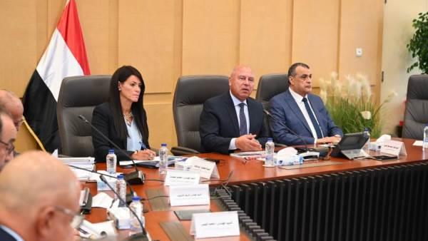 كامل الوزير يترأس الاجتماع الثلاثين للمجموعة الوزارية للتنمية الصناعية