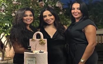 بوسي تحتفل بعيد ميلادها