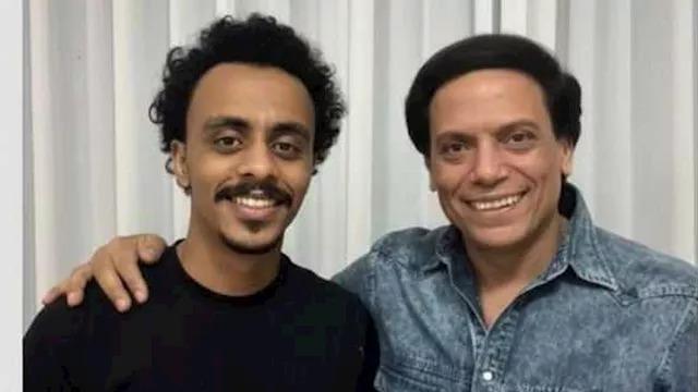 كزبرة يثير الجدل بصورة مع الزعيم عادل إمام 