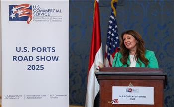 السفيرة الأمريكية تقود وفداً تجارياً إلى الموانئ المصرية