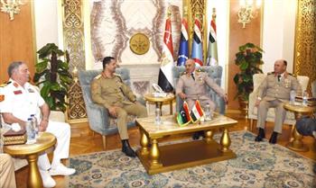 الفريق أحمد خليفة رئيس أركان حرب القوات المسلحة يلتقى رئيس الأركان العامة للجيش الليبى