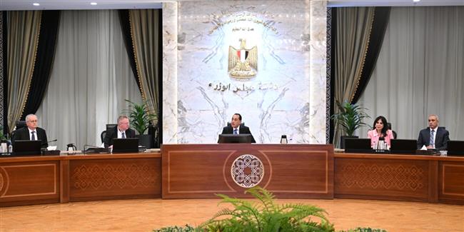 مدبولي يبحث مع نائب رئيس الوزراء الروسي سبل تعزيز التعاون المشترك