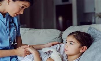 من الرضاعة للمراهقة.. عبارات تشعر إبنك بالثقة والأمان