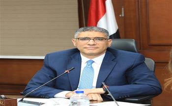محافظ الجيزة يعقد اللقاء الأسبوعي لبحث شكاوى المواطنين في 4 أحياء