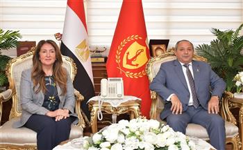 جولة تعريفية بالموانئ.. السفيرة الأمريكية والوفد التجاري يزورون بورسعيد لتعزيز التعاون في التجارة والابتكار