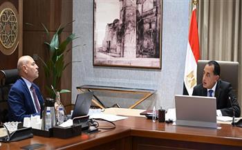 رئيس الوزراء يتابع مع محافظ القاهرة الموقف التنفيذي الحالي لعدد من المشروعات الجارية بالمحافظة