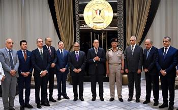 مجلس الوزراء يكرم الأمين العام السابق للمجلس ويهنئ الأمين الجديد بتوليه المسئولية