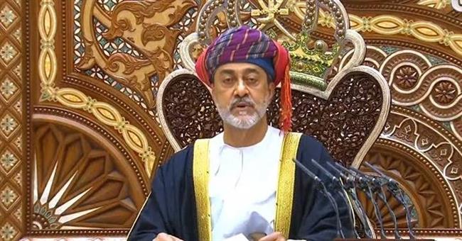 سلطان عُمان يوجه بحزمة من القرارات لبرامج الحماية الاجتماعية وتشغيل الشباب