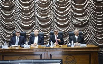 محافظ الجيزة يبحث مع مستثمري المناطق الصناعية بجرزا وعرب أبو ساعد مبادرات وحلول بنكية