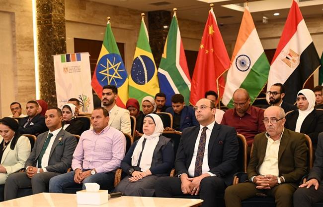 وزير الشباب يلتقي المشاركين بمعسكر أندية بريكس بلس ويشيد بمخرجات ورش العمل