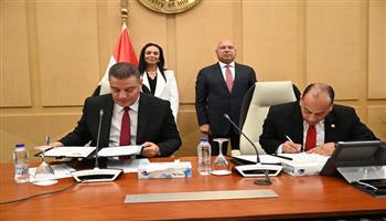 توقيع بروتوكول تعاون بين "الصناعة" و"التضامن" لرعاية كبار السن المحالين للتقاعد