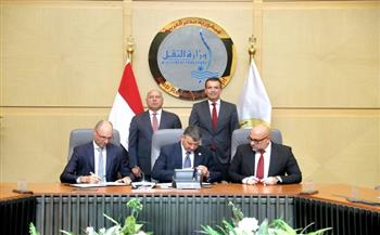  وزير الصناعة والنقل يشهد توقيع 3 عقود بين الهيئة القومية للأنفاق وشركة كاف الاسبانية