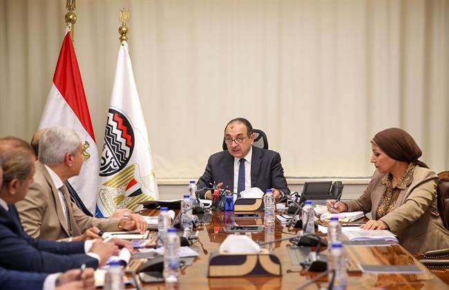 وزير قطاع الأعمال: تحسين الخدمات المقدمة لعملاء "النصر للإسكان والتعمير" وحل القضايا العالقة
