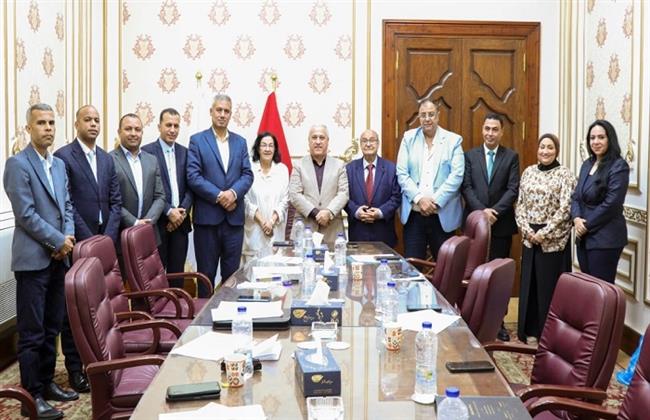 الشوربجي: خطة لتطوير المؤسسات القومية وربط الصحافة الورقية بالرقمية