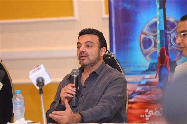 بمهرجان بورسعيد.. عمرو محمود ياسين يكشف أسرار والده ودوره الوطني في الفن