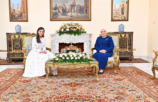 قرينة الرئيس السيسي تشكر ملكة إسبانيا على وسام التكريم