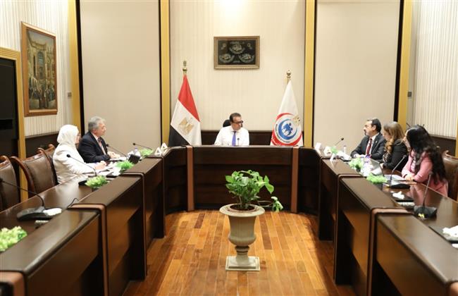 عبد الغفار يتابع تطورات ملف السياحة العلاجية لتقديم خدمات عالية الجودة