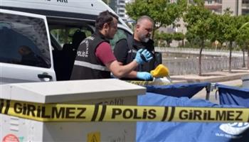 أم تركية بلا قلب.. ألقت جثة رضيعها في القمامة وذهبت للتسوق