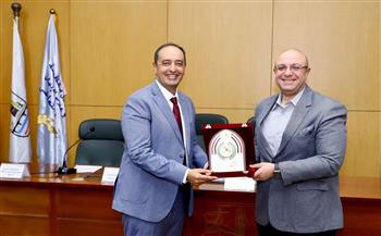 محافظ بني سويف يستقبل مدير صندوق مكافحة الإدمان لتكثيف الجهود لرفع الوعي بخطورة إدمان المخدرات