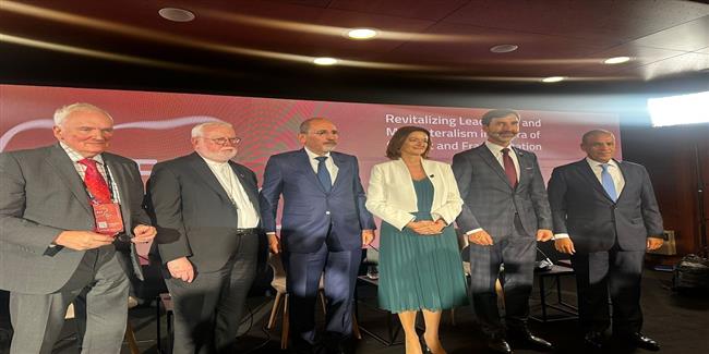 وزير الخارجية يشارك في جلسة نقاشية بمنتدى بليد في سلوفينيا 