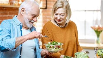 بعد سن الـ70.. عادات يتبعها كبار السن للحفاظ على حيويتهم