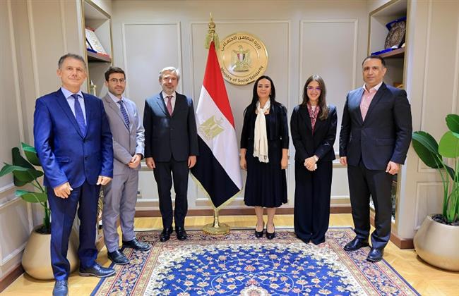 وزيرة التضامن تلتقي سفير إيطاليا بالقاهرة لبحث سبل تعزيز التعاون المشترك