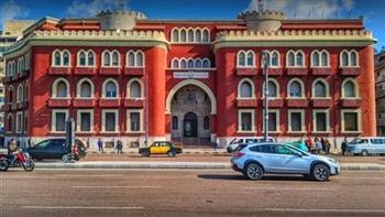 كليات ومعاهد جامعة الإسكندرية تستقبل طلابها مع بداية العام الجامعي الجديد