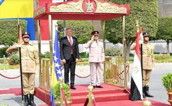 الفريق أول عبد المجيد صقر يلتقى وزير الدفاع لدولة البوسنة والهرسك