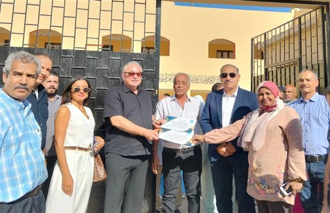 مبادرة صيانة مدارس الغردقة تواصل جني ثمارها استلام (٨)مدارس تم الانتهاء من صيانتها 