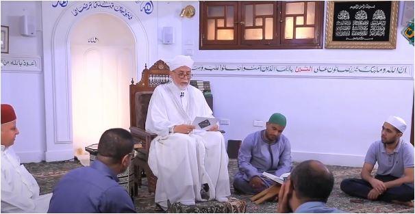 الدكتور يسري جبر يرد على من يعترضون على سماع مديح النبي 