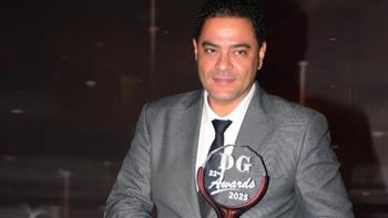 الشاعر نادر عبد الله يستحوذ على جائزة الإبداع في احتفالية دير جيست 2025 