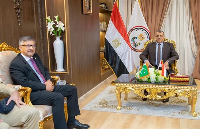 وزير الدولة للإنتاج الحربي يبحث مع سفير باكستان بالقاهرة أوجه التعاون في مجال التصنيع العسكري