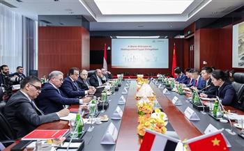 عبد الغفار يوجه بالإسراع في خطوات التصنيع المحلي للأجهزة الطبية