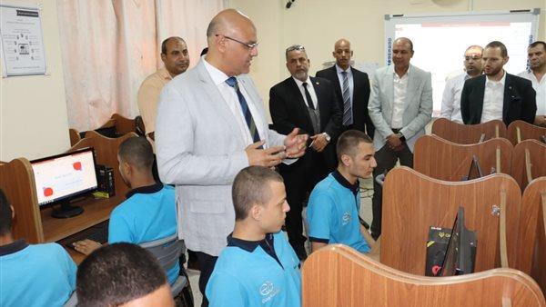 محافظ القليوبية: مدرسة "إيجيبت جولد" بالعبور نموذج رائد للتعليم المزدوج