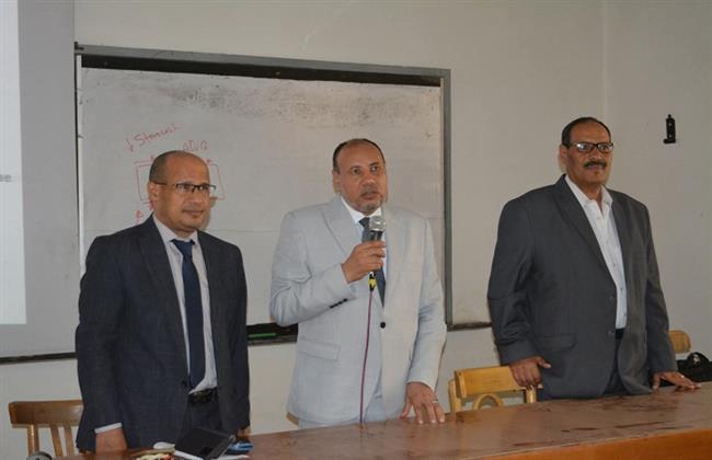 نائب رئيس جامعة الأزهر للوجه القبلي يتابع انتظام العملية التعليمية بكليتي أصول الدين والطب بأسيوط
