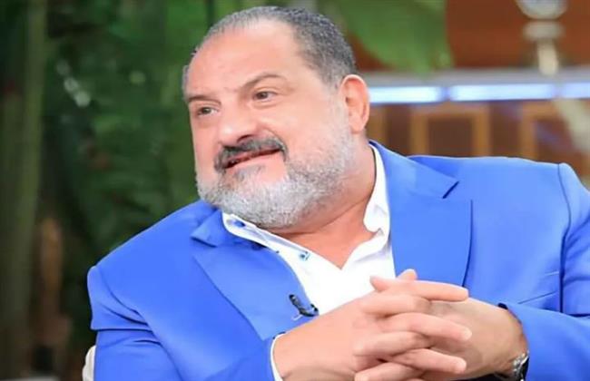 خالد الصاوي يهنئ والدته بعيد ميلادها