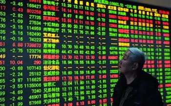 الأسهم الآسيوية تتراجع وسط حذر بشأن الفائدة الأمريكية وتشديد قيود تأشيرات العمل