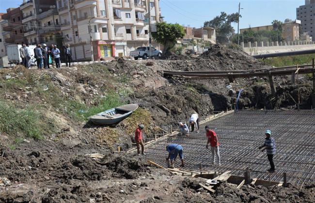 محافظ الدقهلية يتفقد أعمال إنشاء كوبري معلة بطلخا
