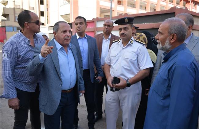 محافظ بورسعيد يتفقد المدارس ويوجه برفع كفاءة الخدمات