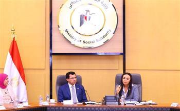 وزيرة التضامن: الوزارة توسعت في برامج الدعم النقدي والعيني لتغطي أكبر شريحة من المستفيدين